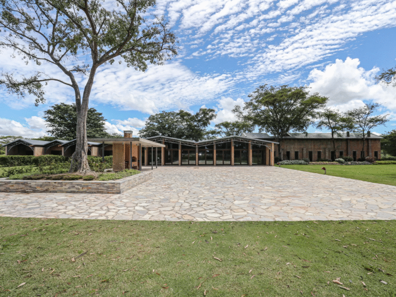 Mumba Lodge by Flow
