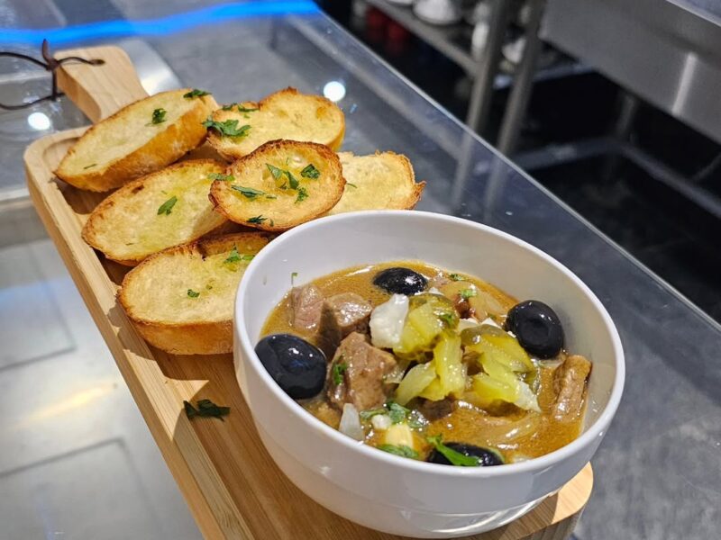 Catmore Restaurante e Jazz Bar