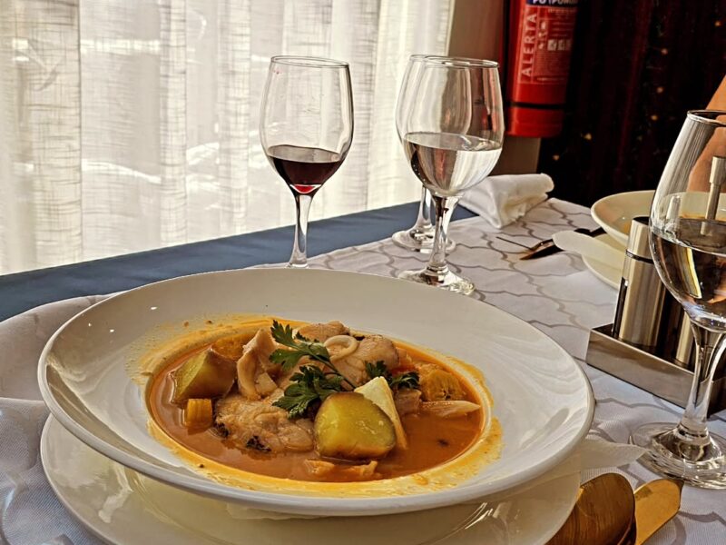 Catmore Restaurante e Jazz Bar